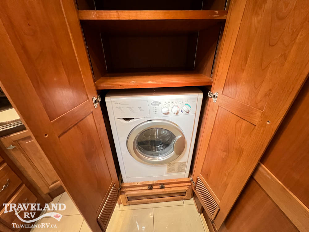 2015 Tiffin Phaeton 42 LH - Image 44