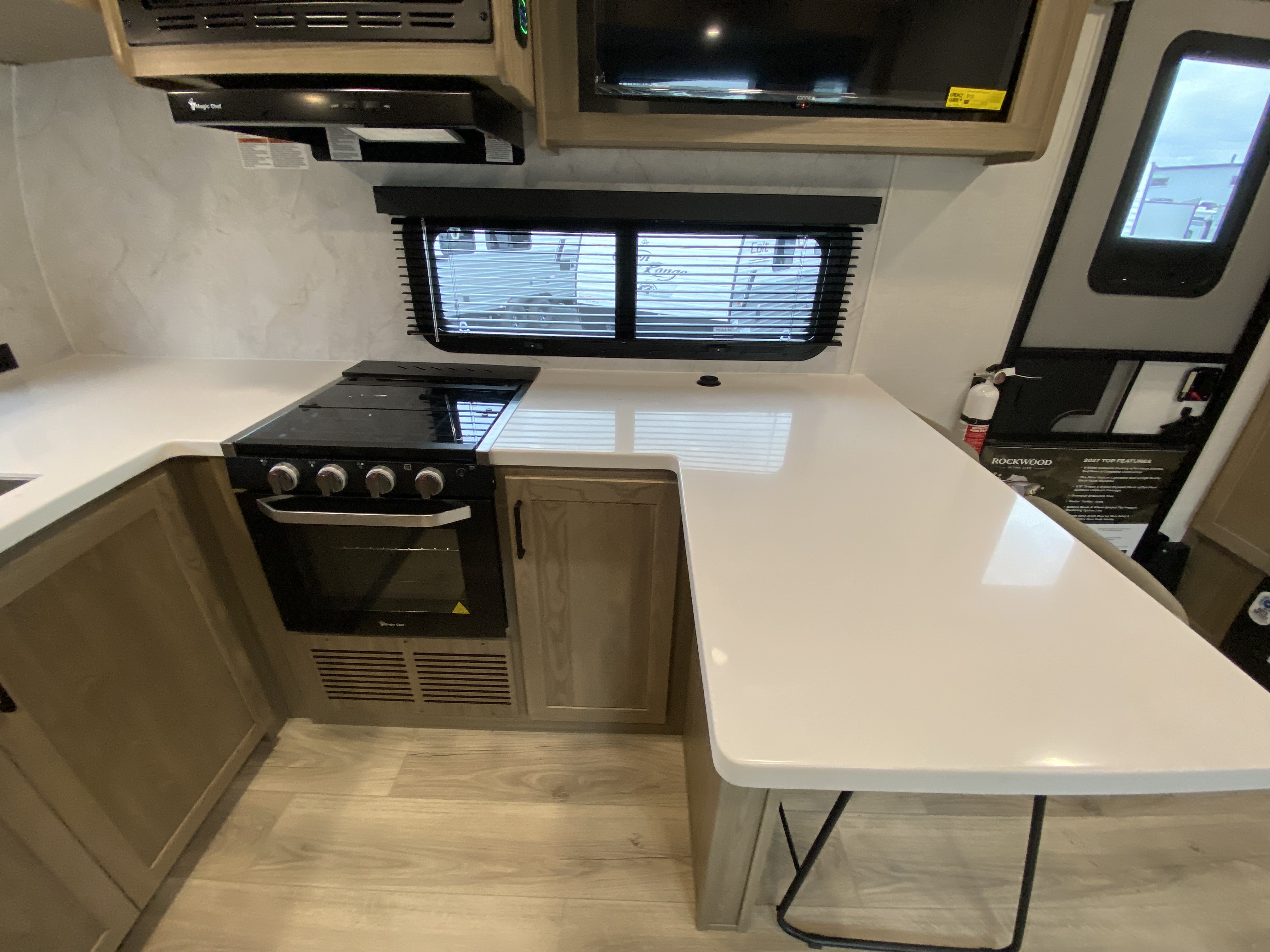2027 Forest River Rockwood Ultra Lite 2623MBR - Image 16