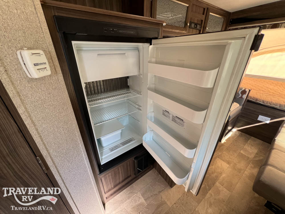 2017 Coachmen APEX 2900 15X - Image 17