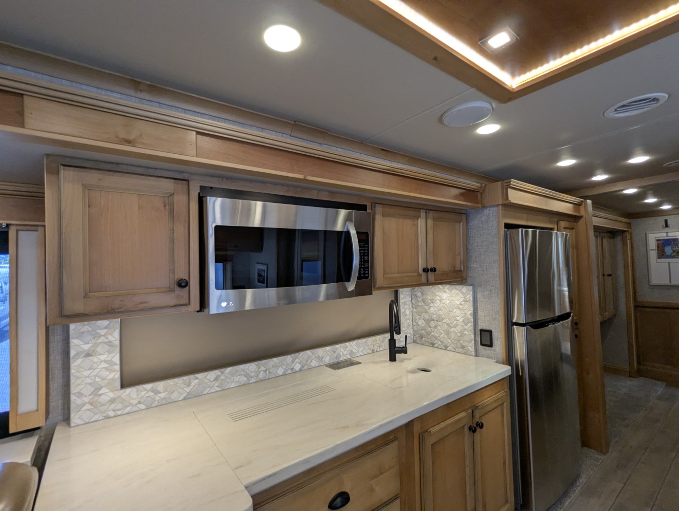 2023 Tiffin Allegro Red 360 37 BA - Image 15
