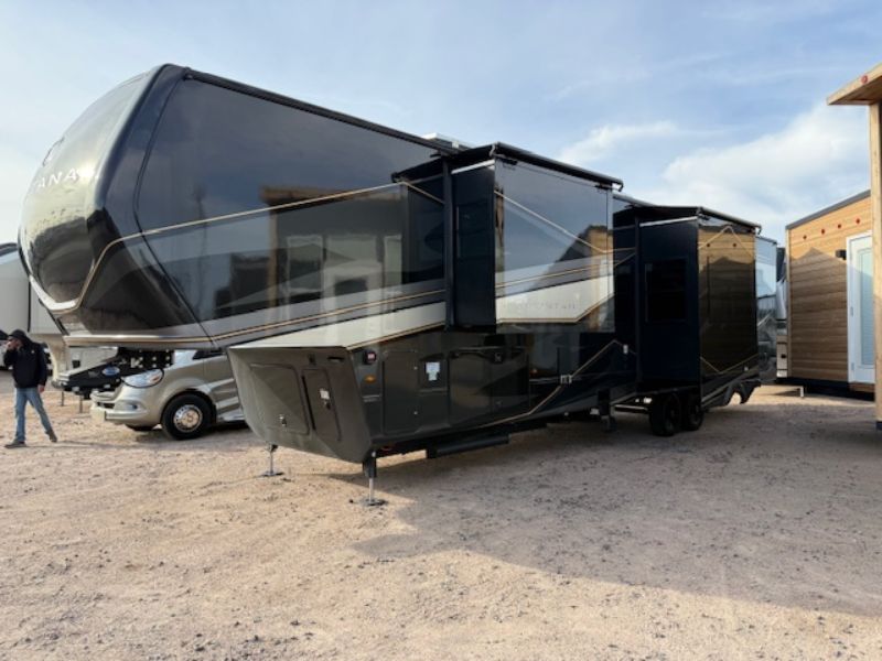 2026 Keystone Montana 3901RK - Image 2