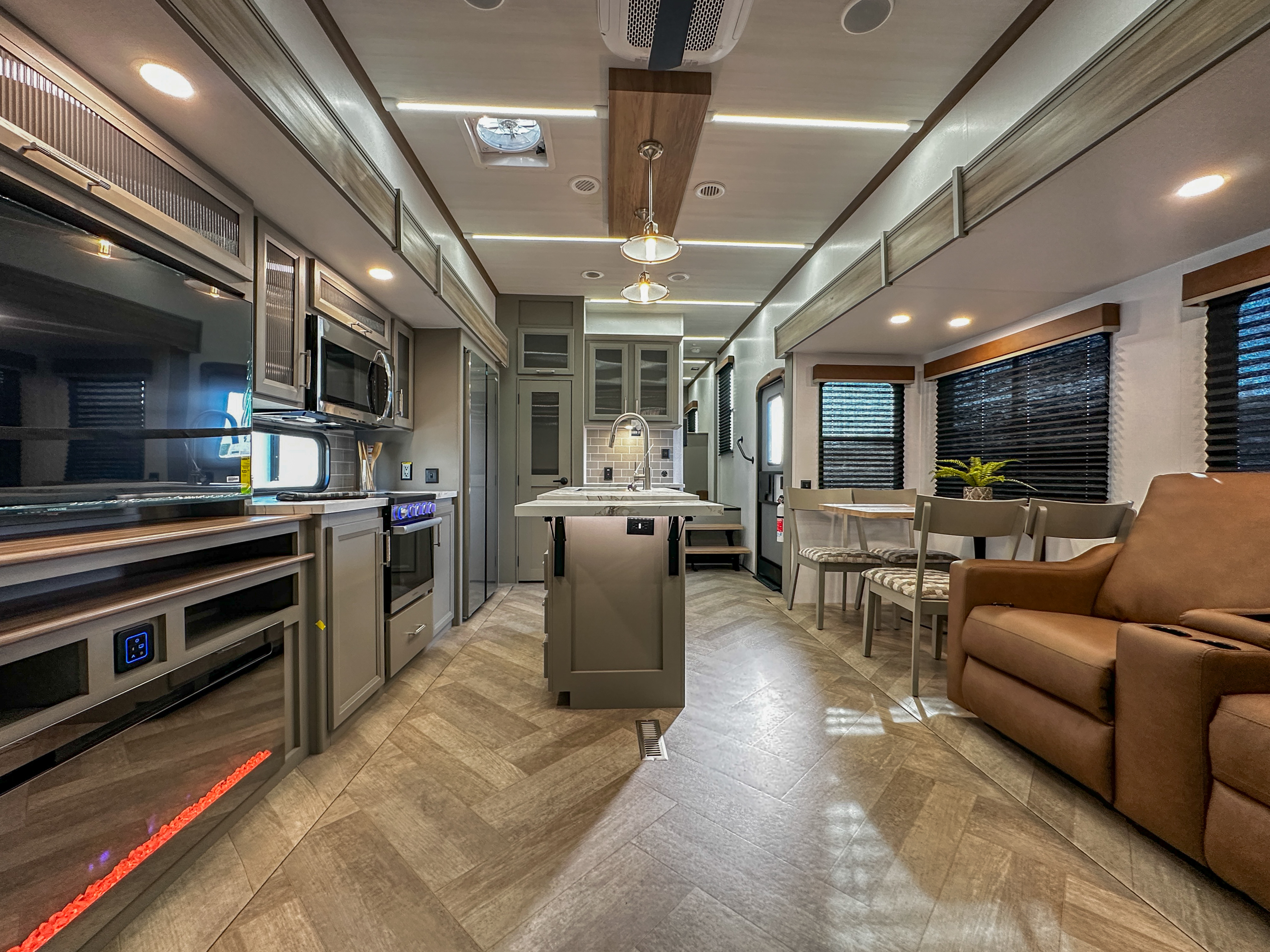 2026 Keystone Sprinter 3900DBL - Image 22