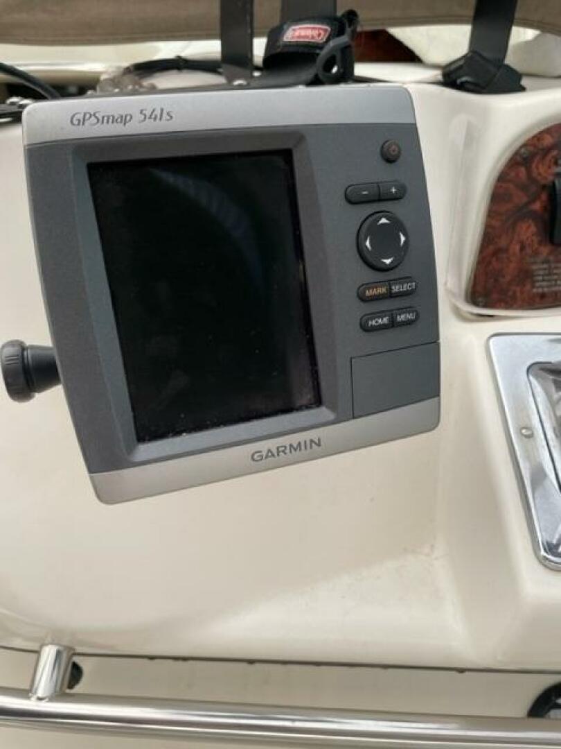 1996 Sea Ray 330DA - Image 9