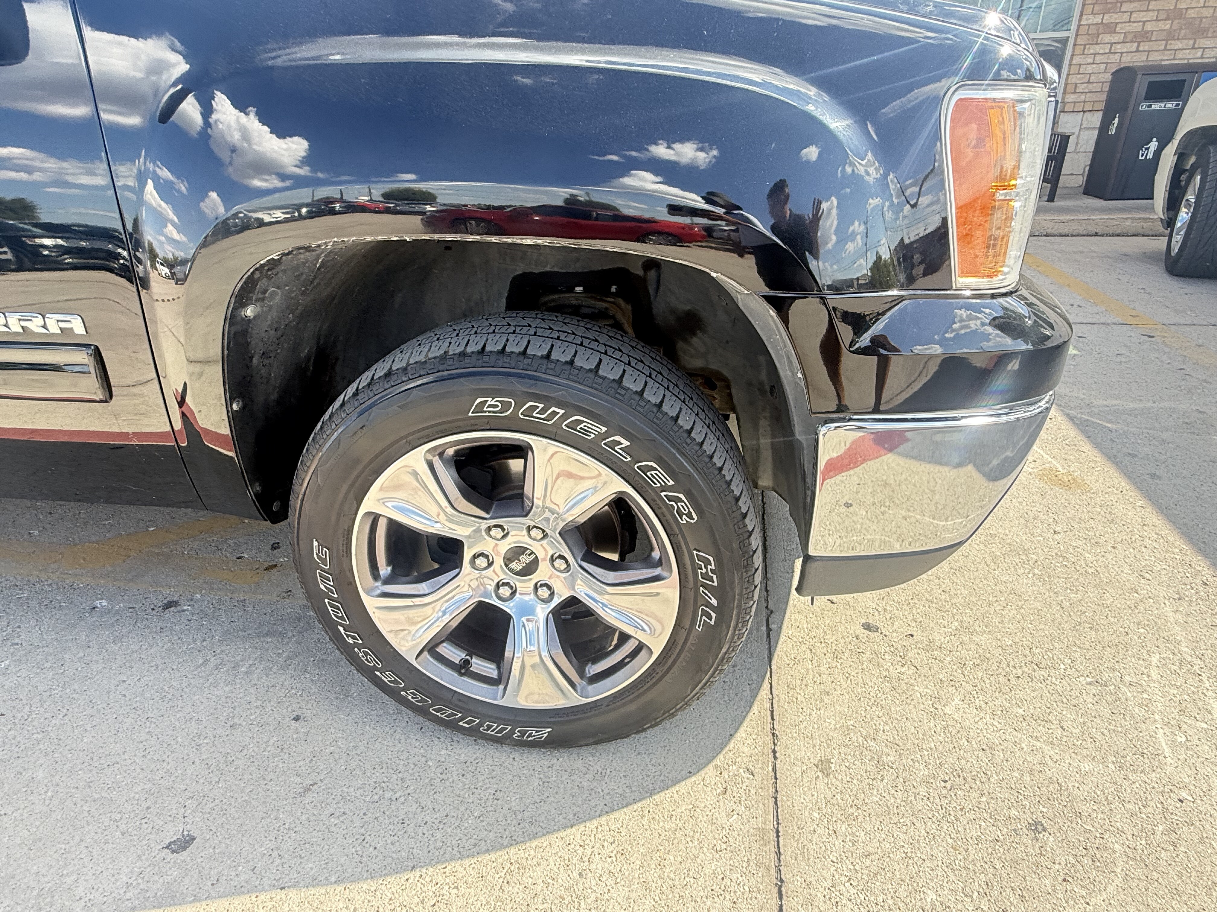 2012 GMC Sierra 1500 Pickup-V8 Crew Cab SL 2WD - Image 4