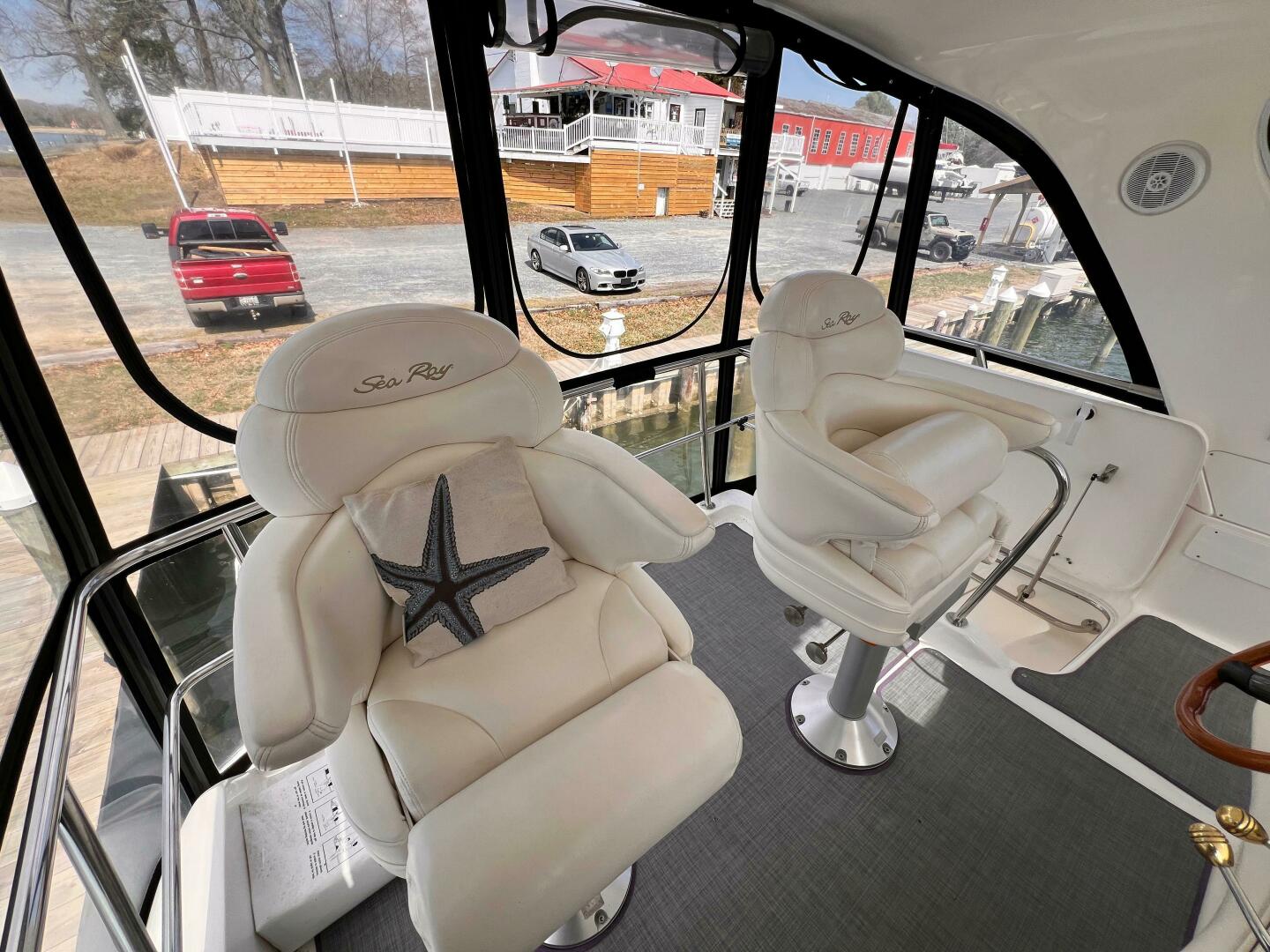 2004 Sea Ray 480 Sedan Bridge - Image 37
