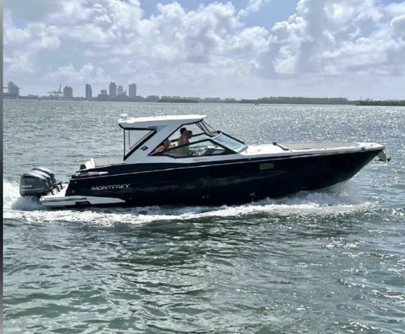 2018 Monterey 385 SE - Image 1