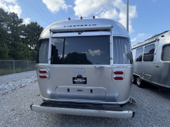 2026 AIRSTREAM GLOBETROTTER 27FBT - Image 4