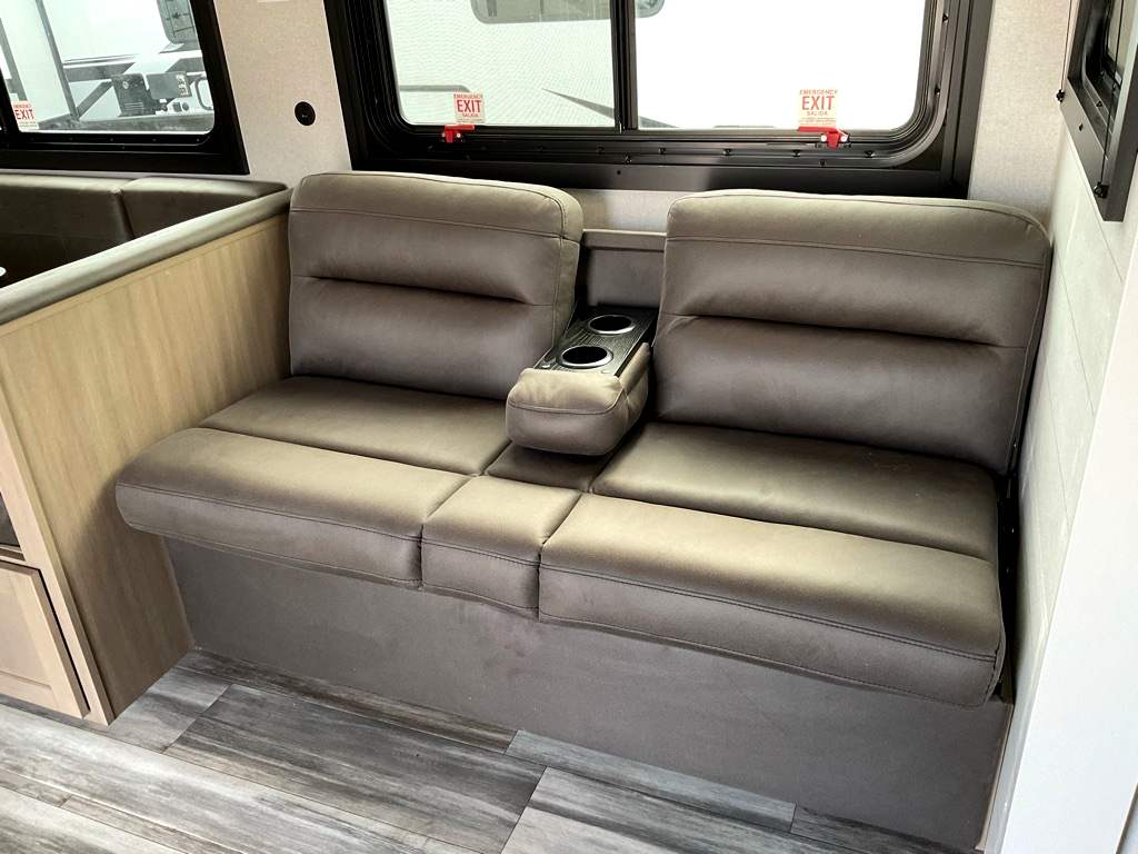2026 Jayco Jay Flight SLX 380DQS - Image 14