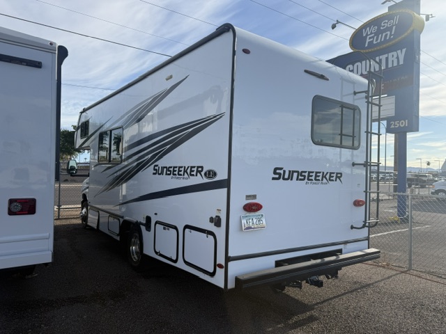2023 Forest River Sunseeker LE 2350LE - Image 2