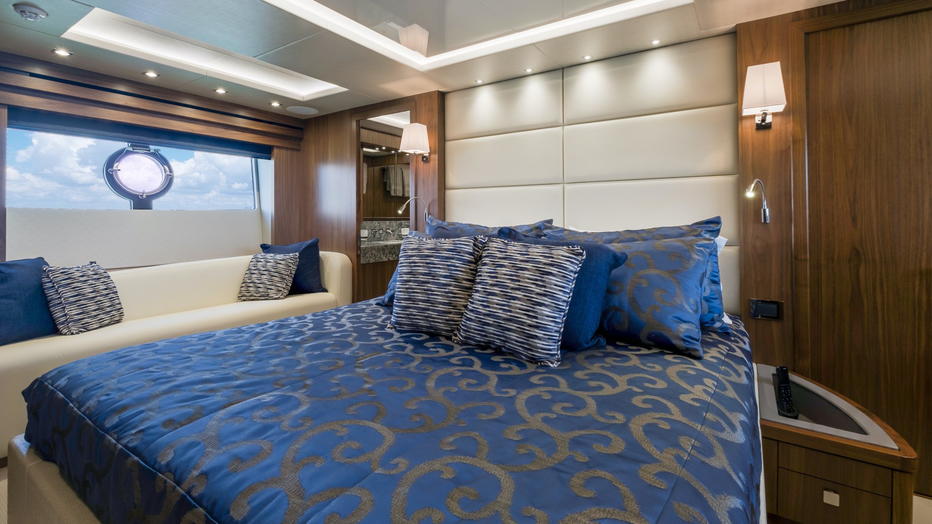 2018 Sunseeker 86 Yacht - Image 34