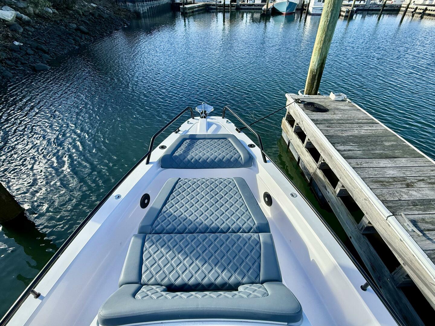 2023 Axopar 37 Cross Cabin - Image 17