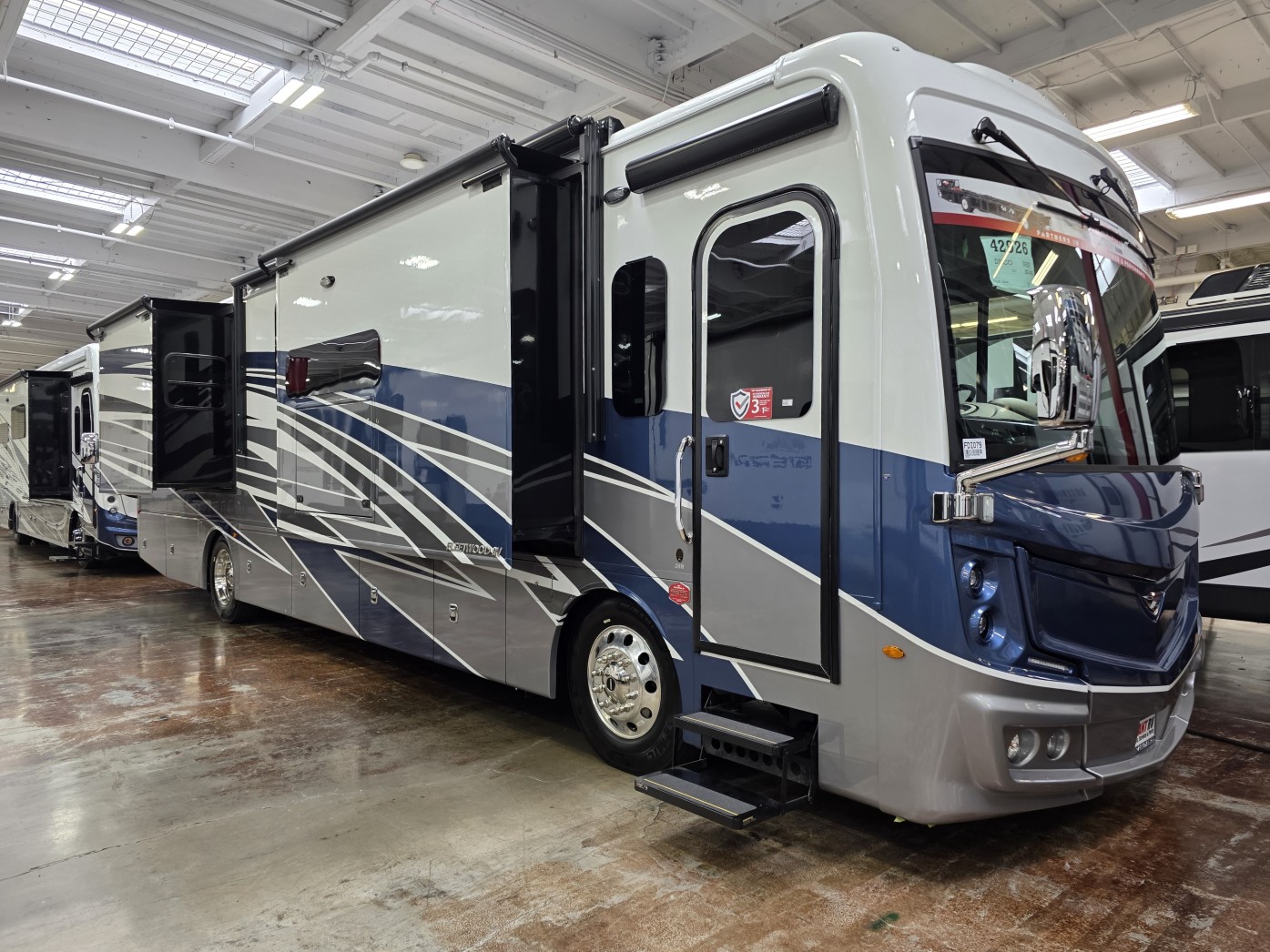 2026 Fleetwood Discovery 38N - Image 1
