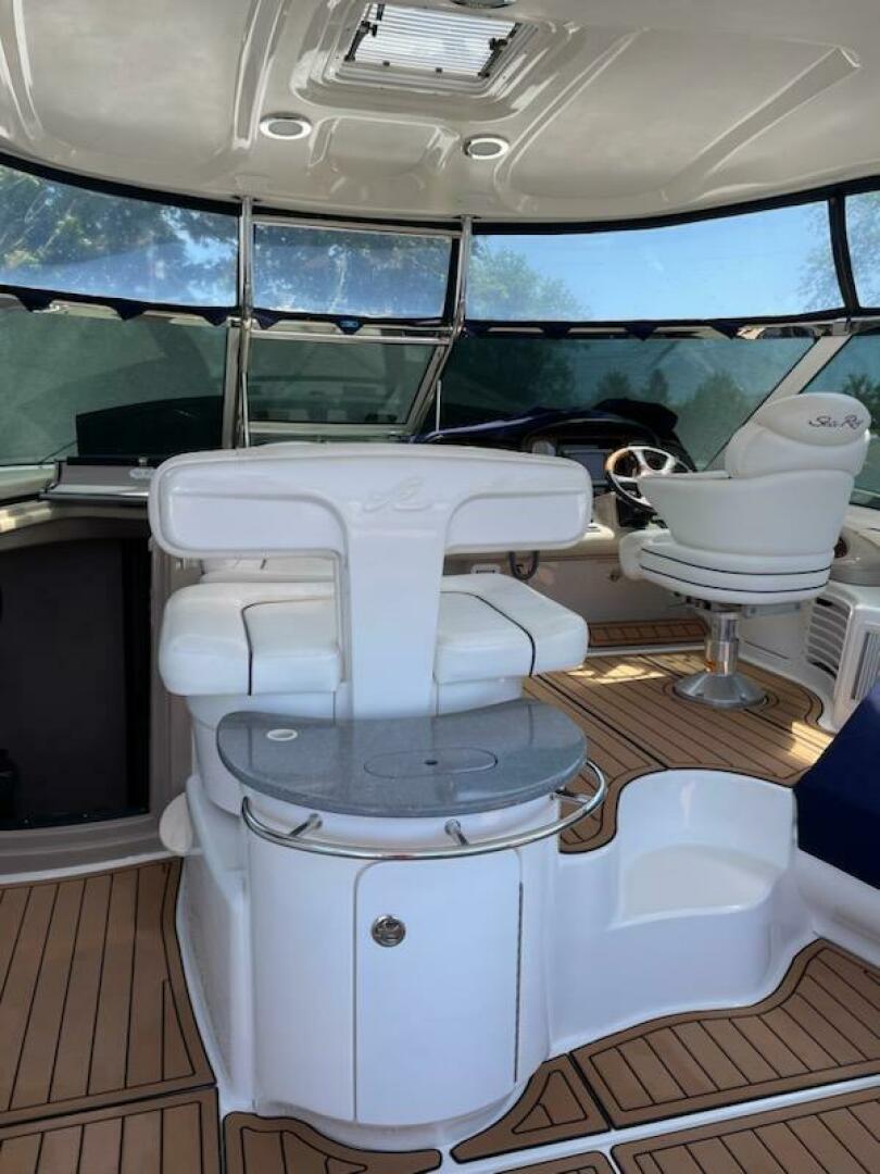 2006 Sea Ray 52 Sundancer - Image 10
