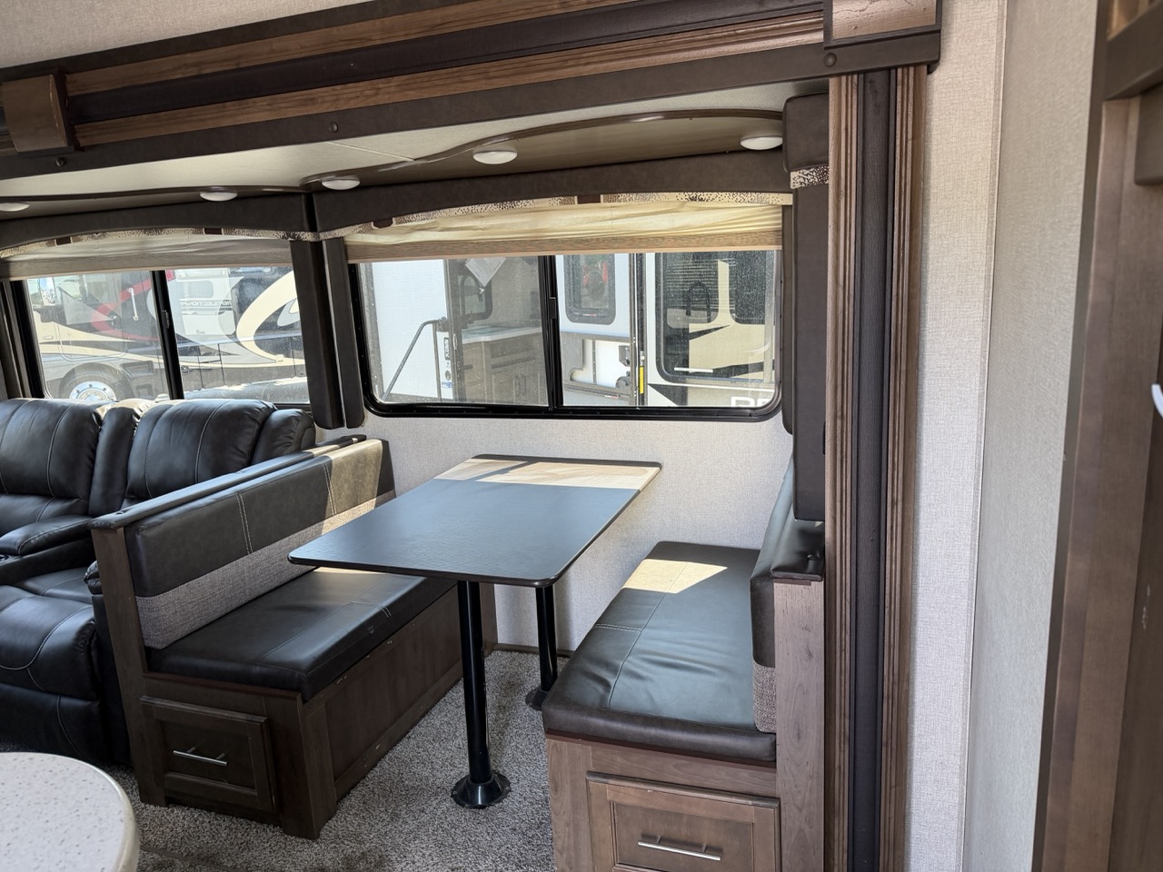 2019 Keystone Cougar Half-Ton West 25RESWE - Image 4
