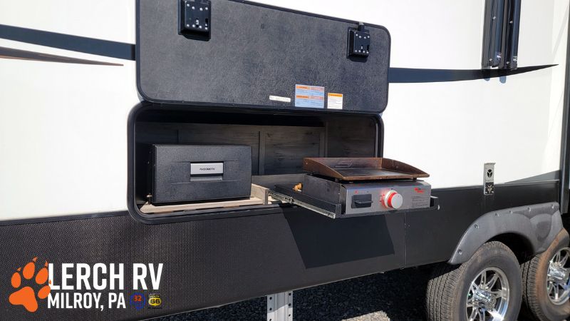 2022 KZ RV Durango Gold G387FLF - Image 11