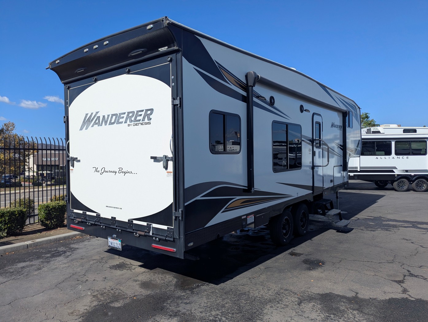 2022 Genesis Supreme Wanderer 28SAWL - Image 4