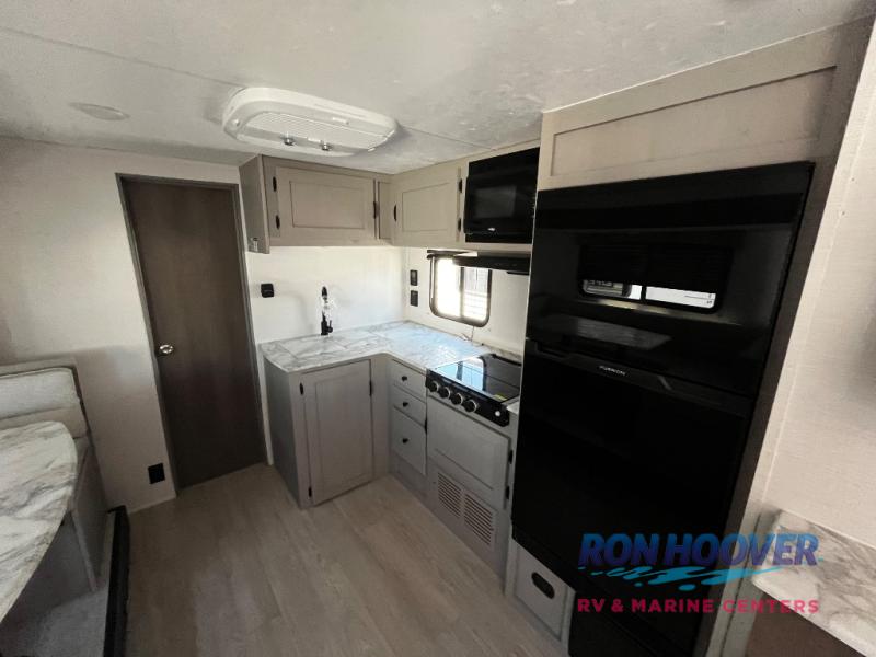 2025 COACHMEN 282DORM - Image 22