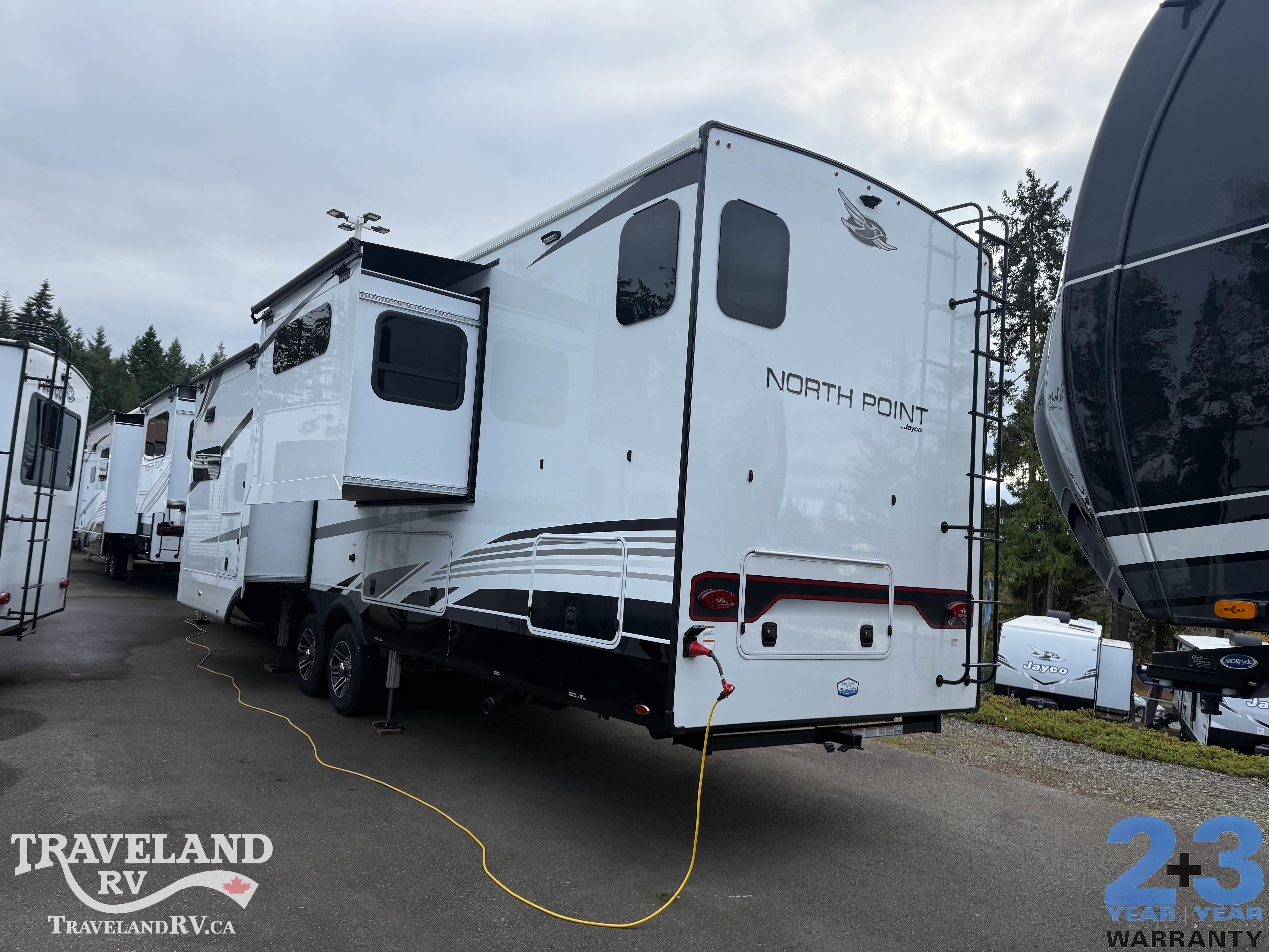 2025 Jayco North Point 382FLRB - Image 4