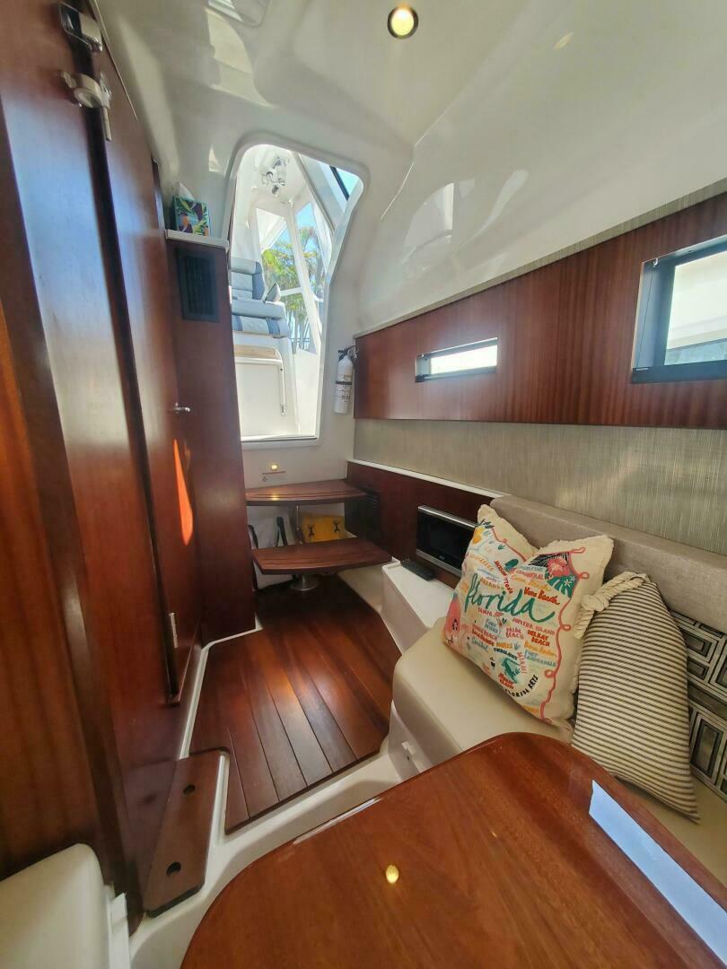 2023 Pursuit S 378 Sport - Image 38