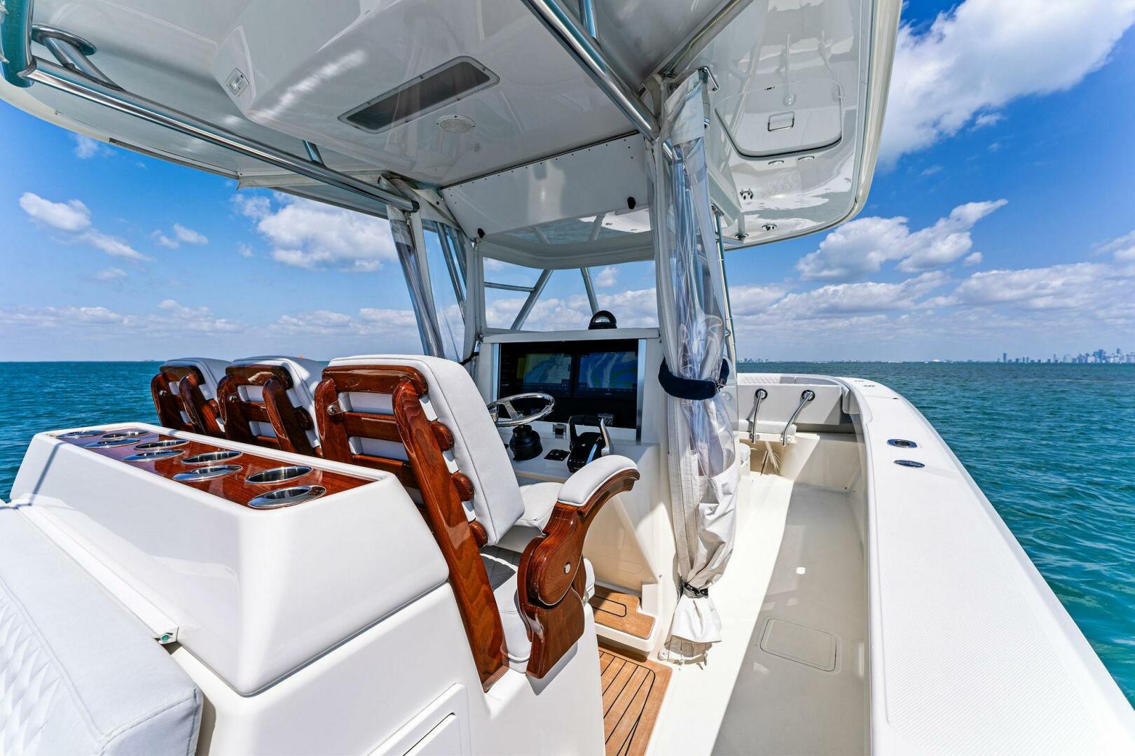 2015 Bahama 41 - Image 39