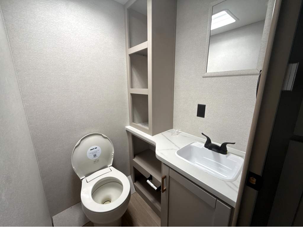 2027 JAYCO JAY FLIGHT 330TBS - Image 18