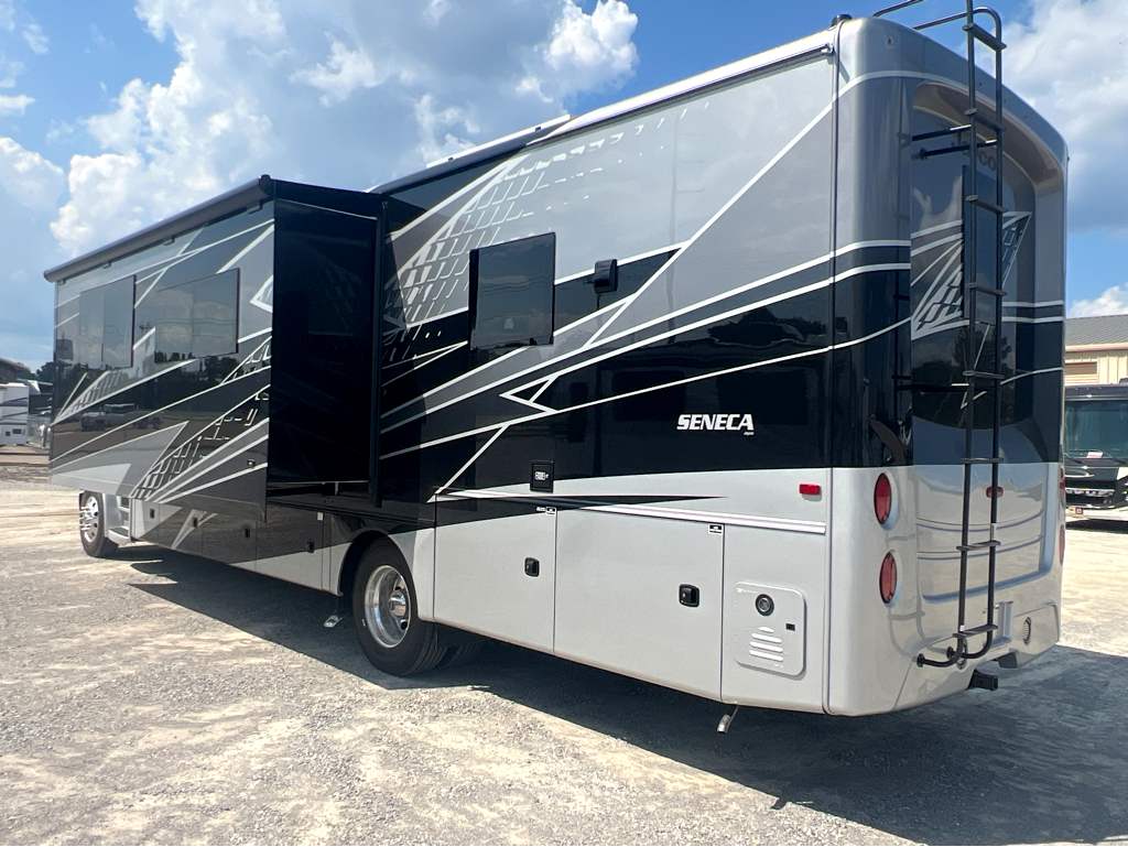 2026 JAYCO SENECA 37K - Image 3