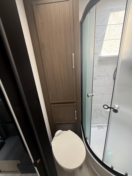 2027 Coachmen FET19SE-320 - Image 15
