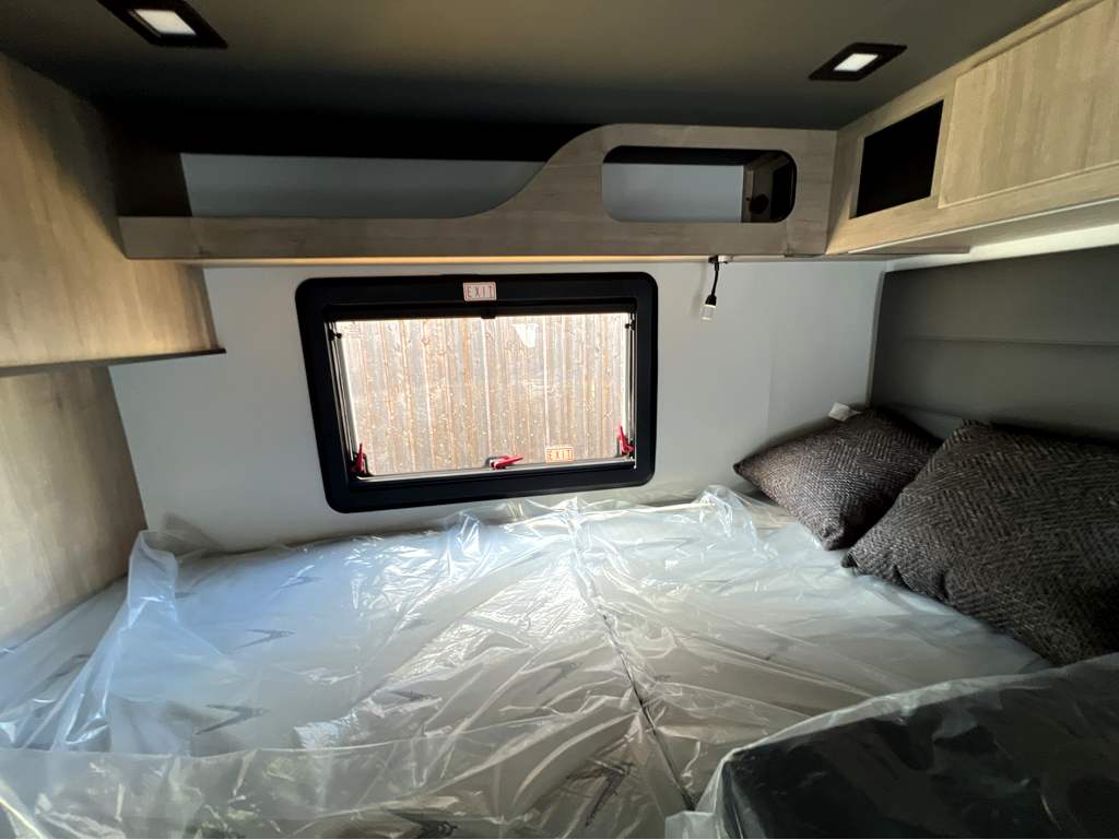 2026 Grand Design Lineage Series M 25TK - Image 26