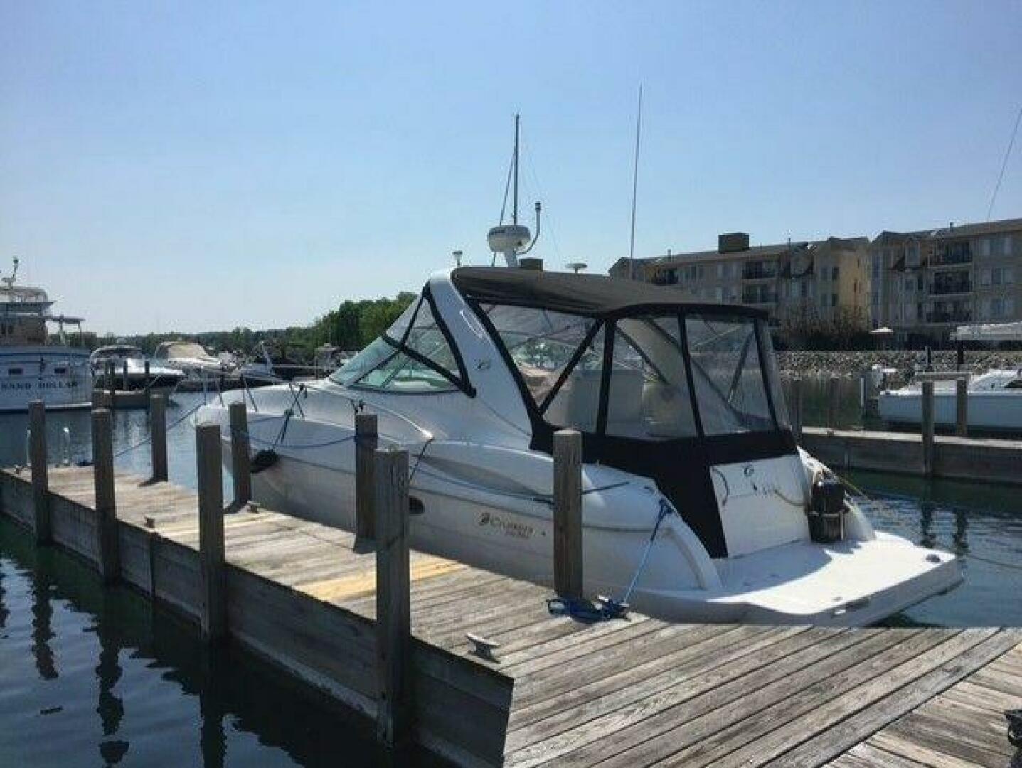 2004 Cruisers Yachts 340 Express - Image 4