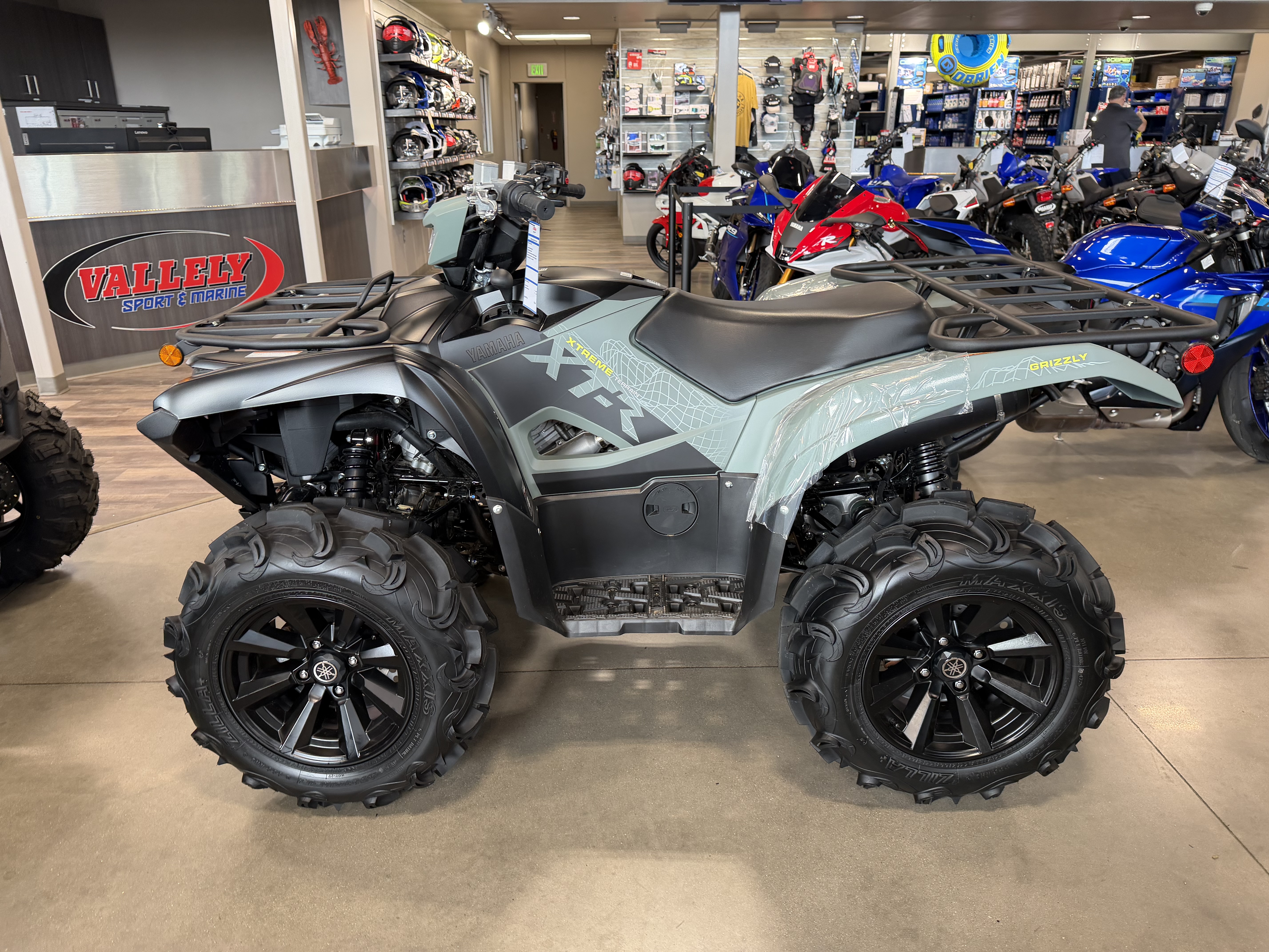 2027 Yamaha Grizzly EPS XT-R - Image 1