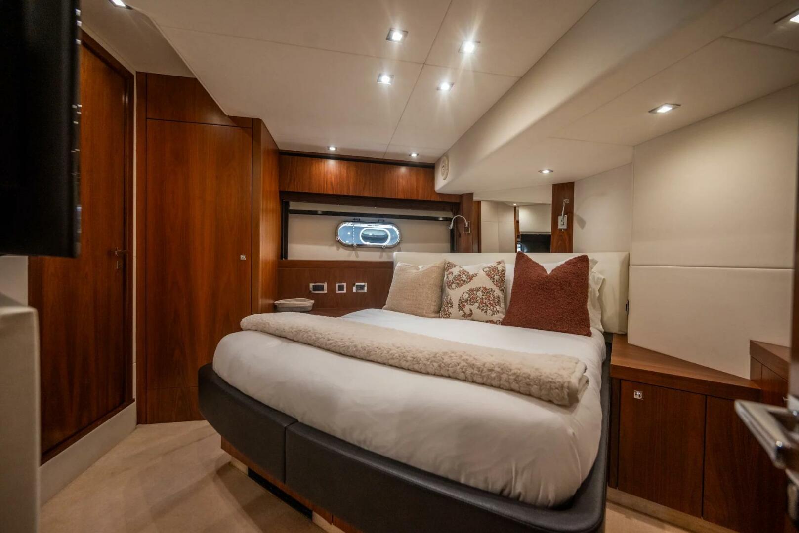 2015 Sunseeker 75 - Image 27