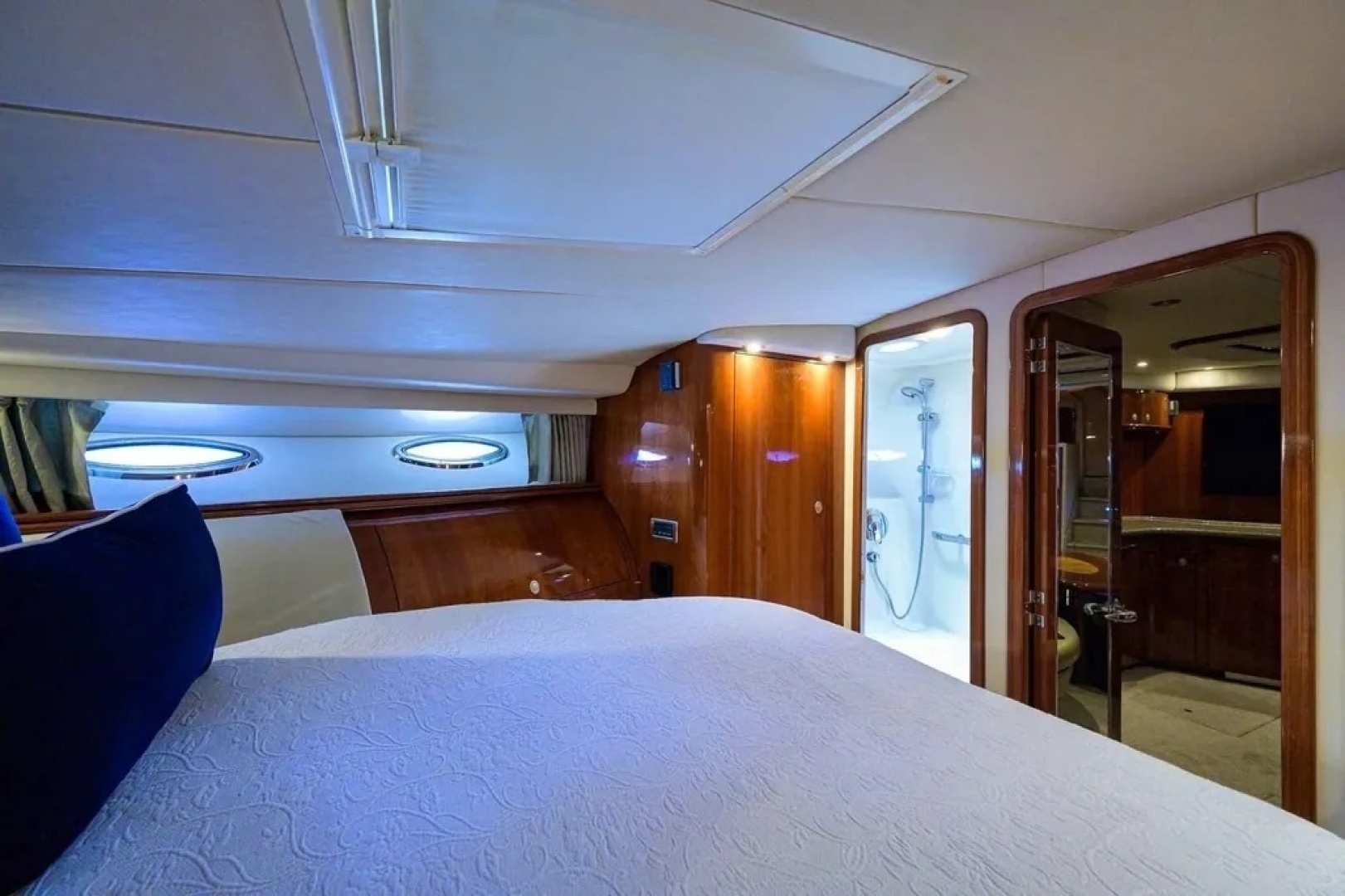 2004 Sea Ray 550 Sundancer - Image 15