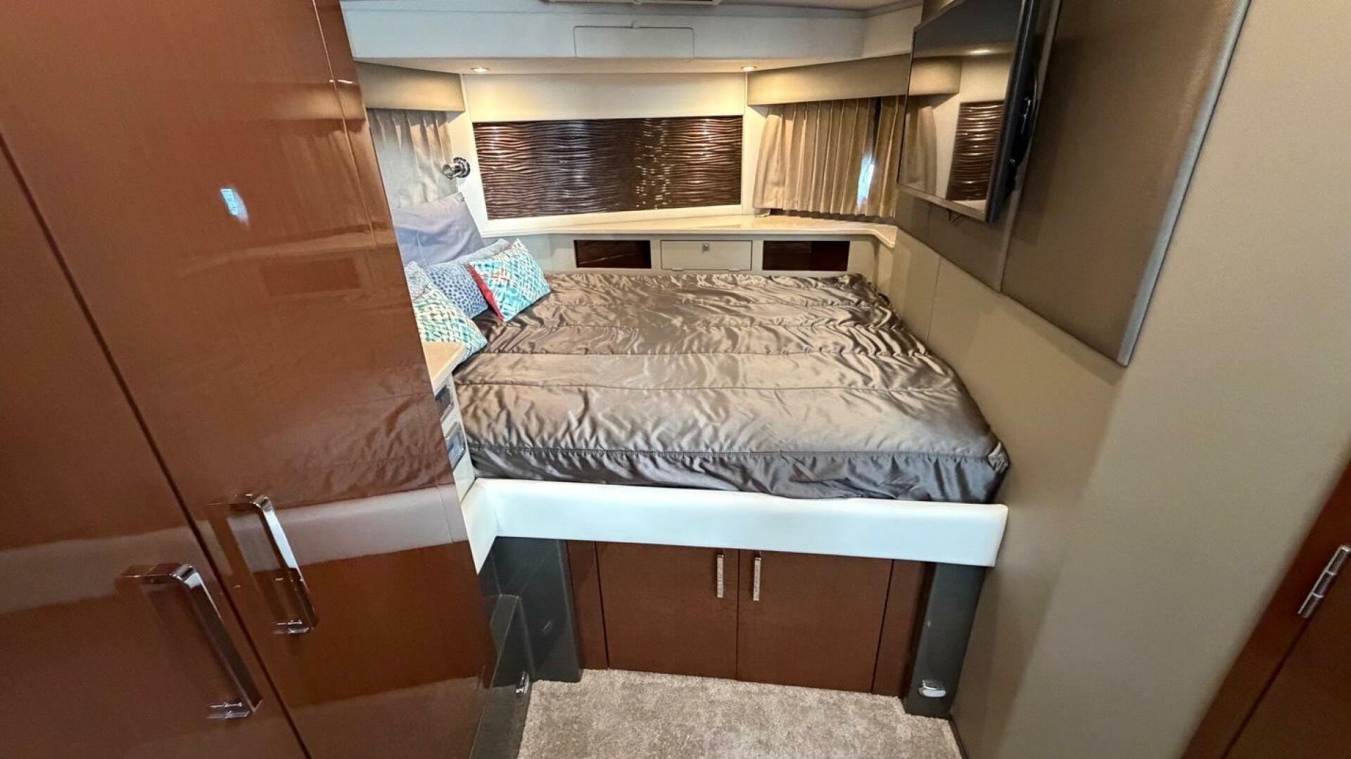 2019 Carver C34 - Image 12
