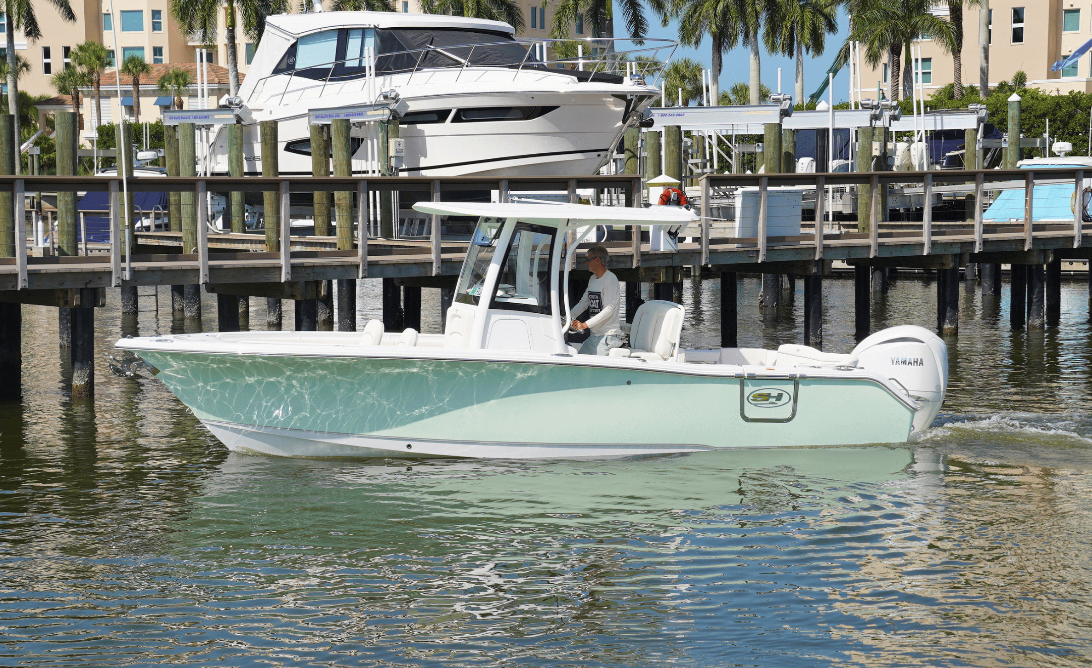 2027 SEA HUNT ULTRA 255SE - Image 8