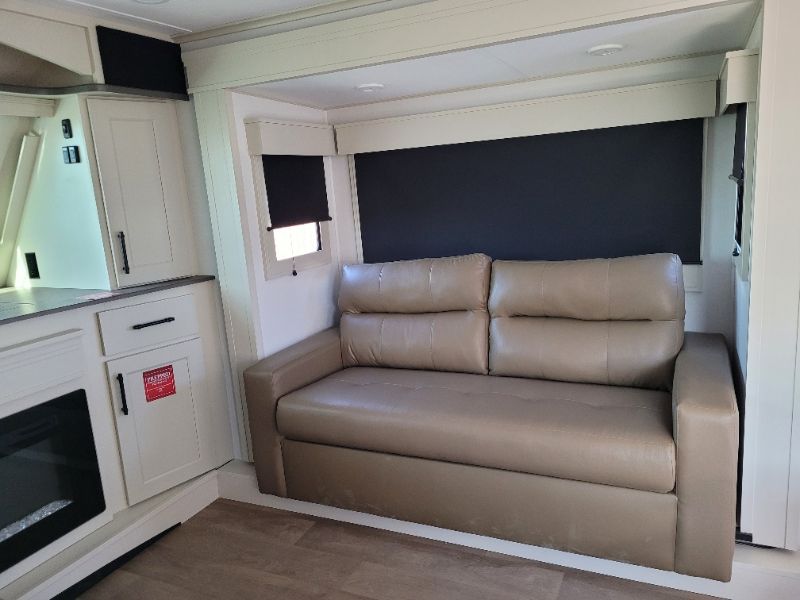 2026 Grand Design Solitude 380FL - Image 27