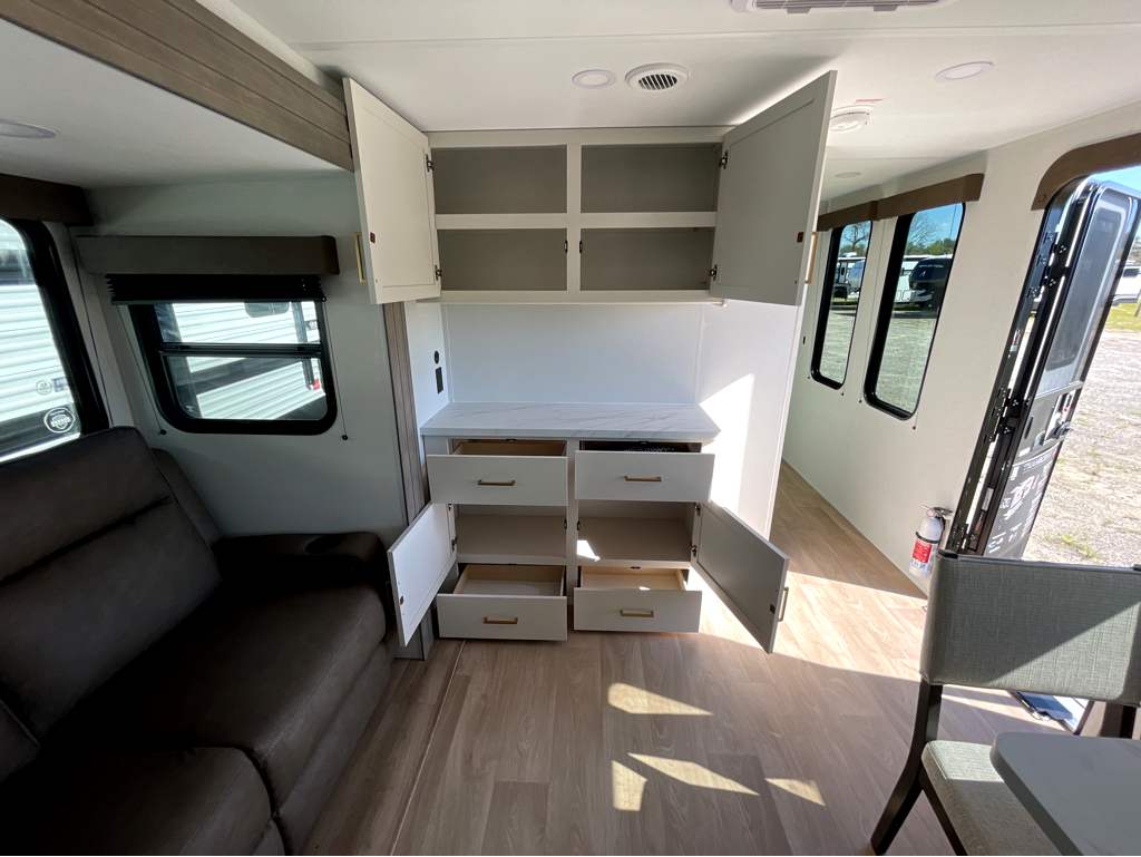 2026 GRAND DESIGN TRANSCEND 285RKT - Image 28