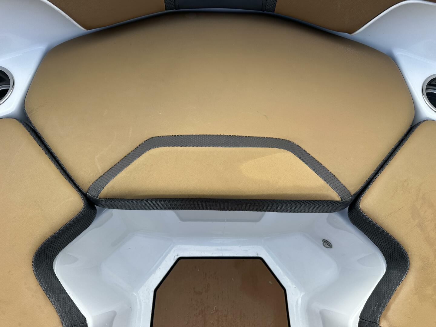 2021 Scarab 215 Base - Image 83
