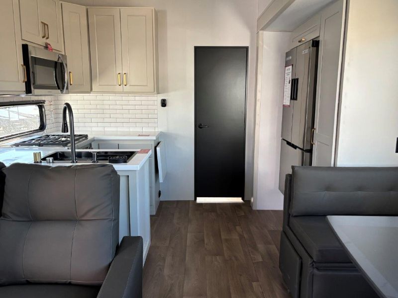 2026 Grand Design Influence 3904BH - Image 9