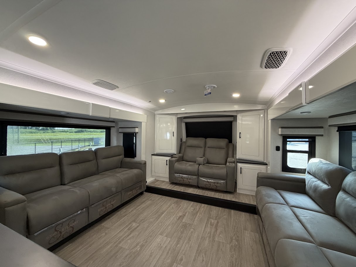 2027 JAYCO PINNACLE 39FLOK - Image 15