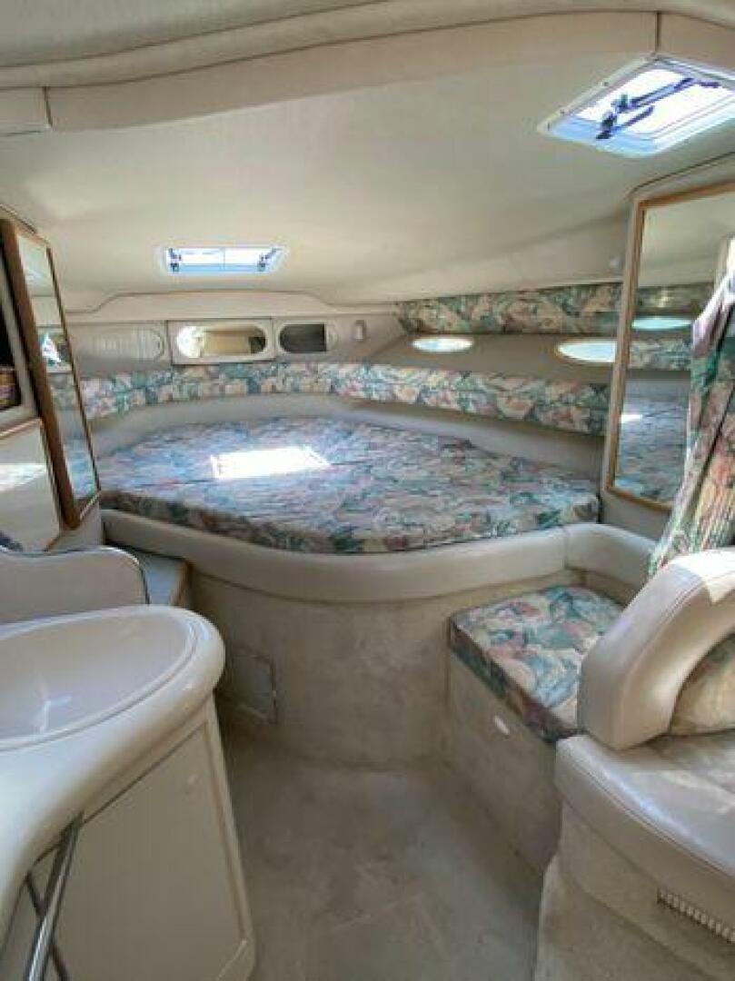 1996 Sea Ray 330DA - Image 15