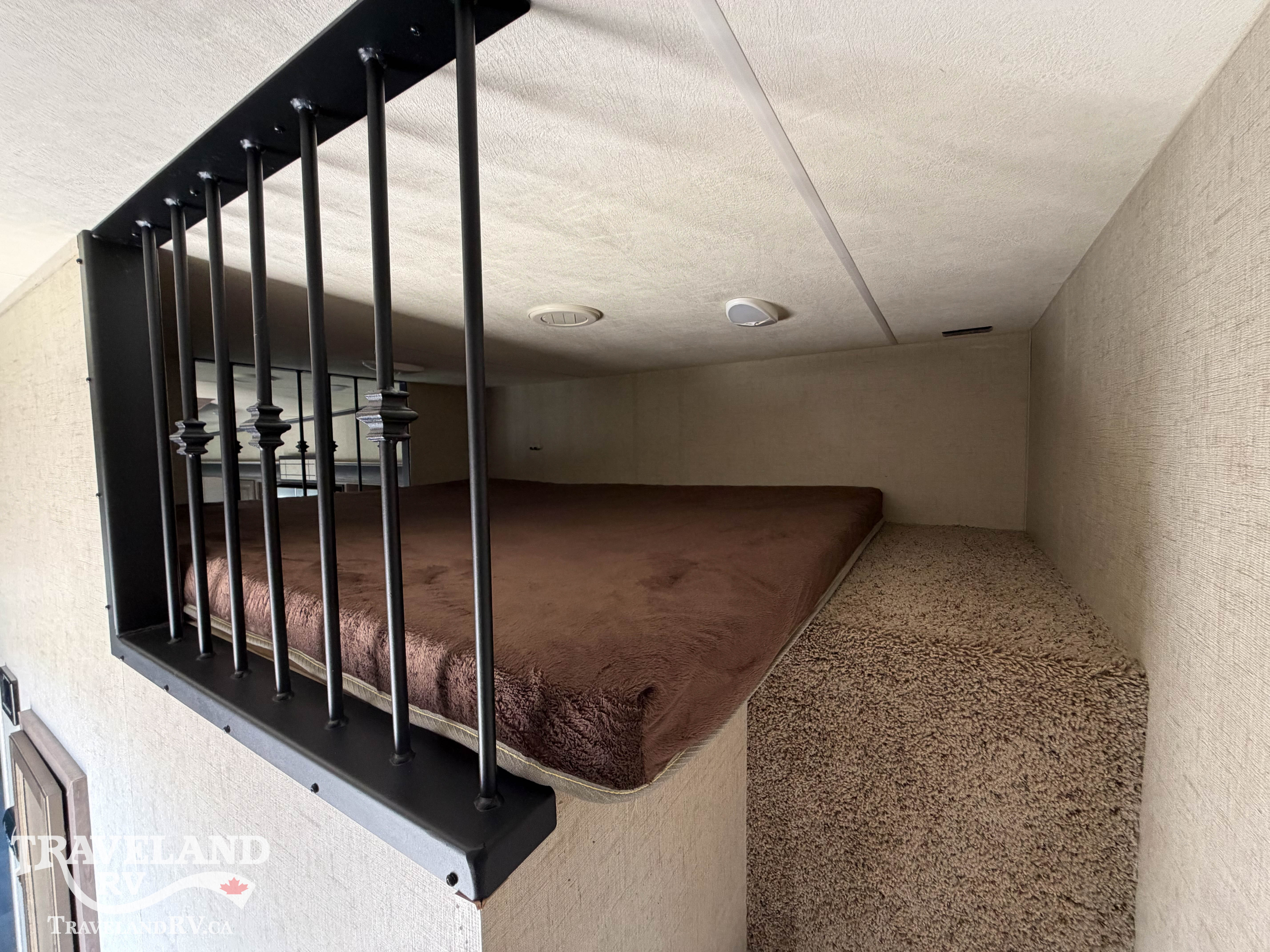 2018 KZ RV Durango Gold G383MBQ - Image 13