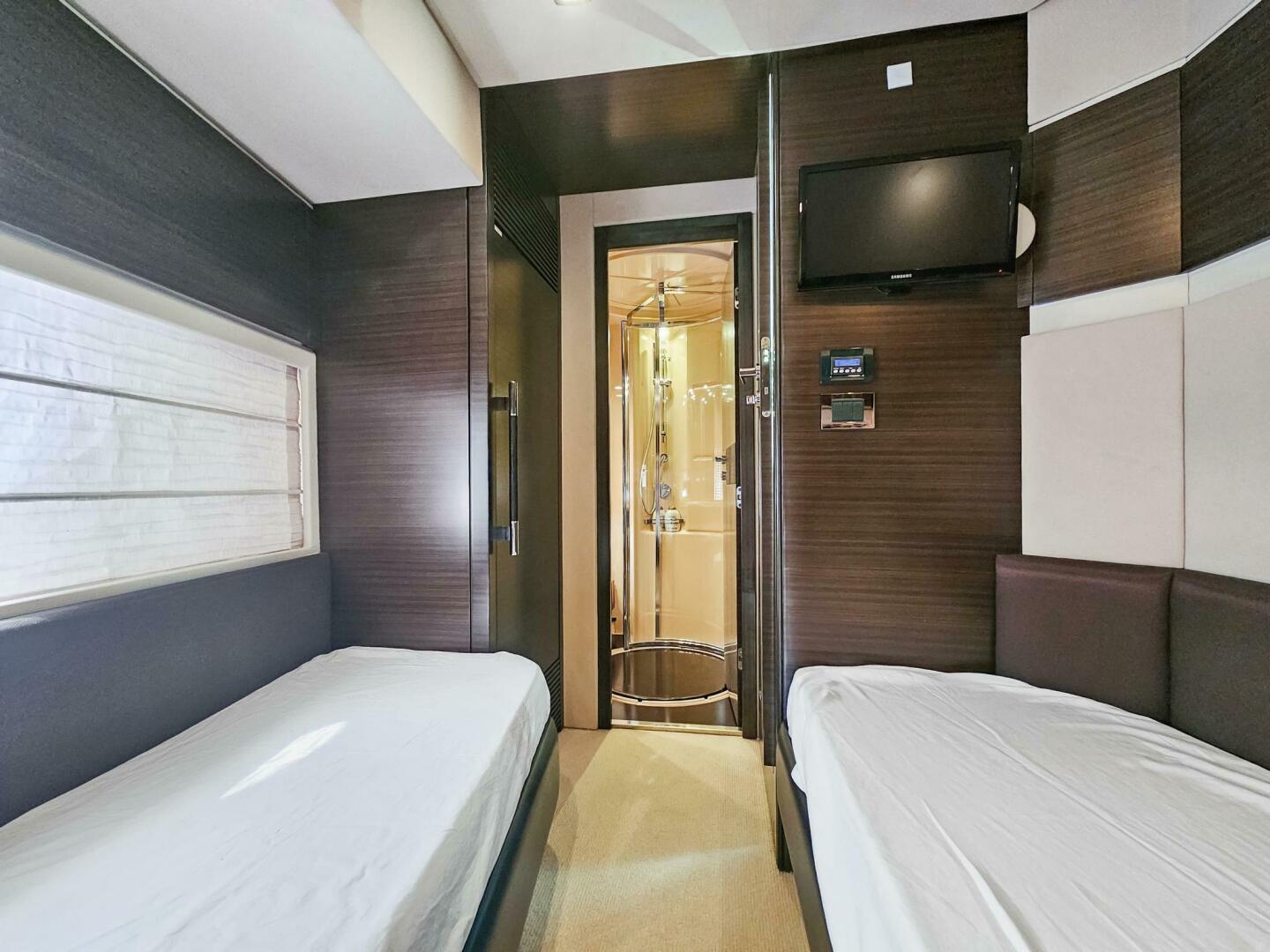 2013 Azimut 70 - Image 56