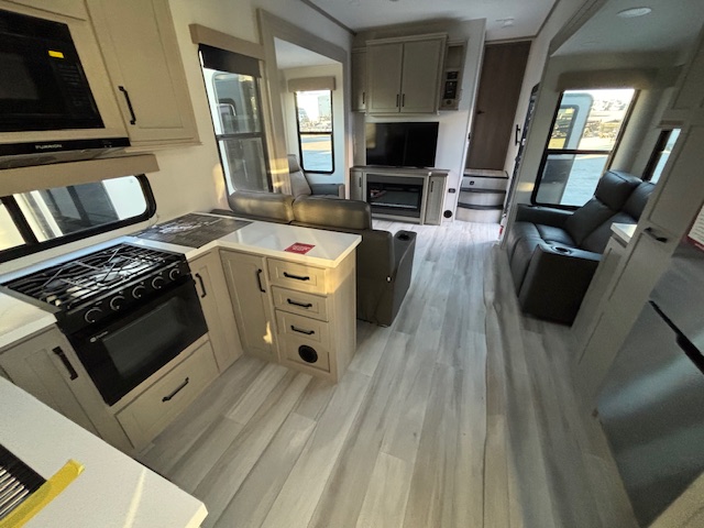 2026 Grand Design Momentum G-Class 415G - Image 32
