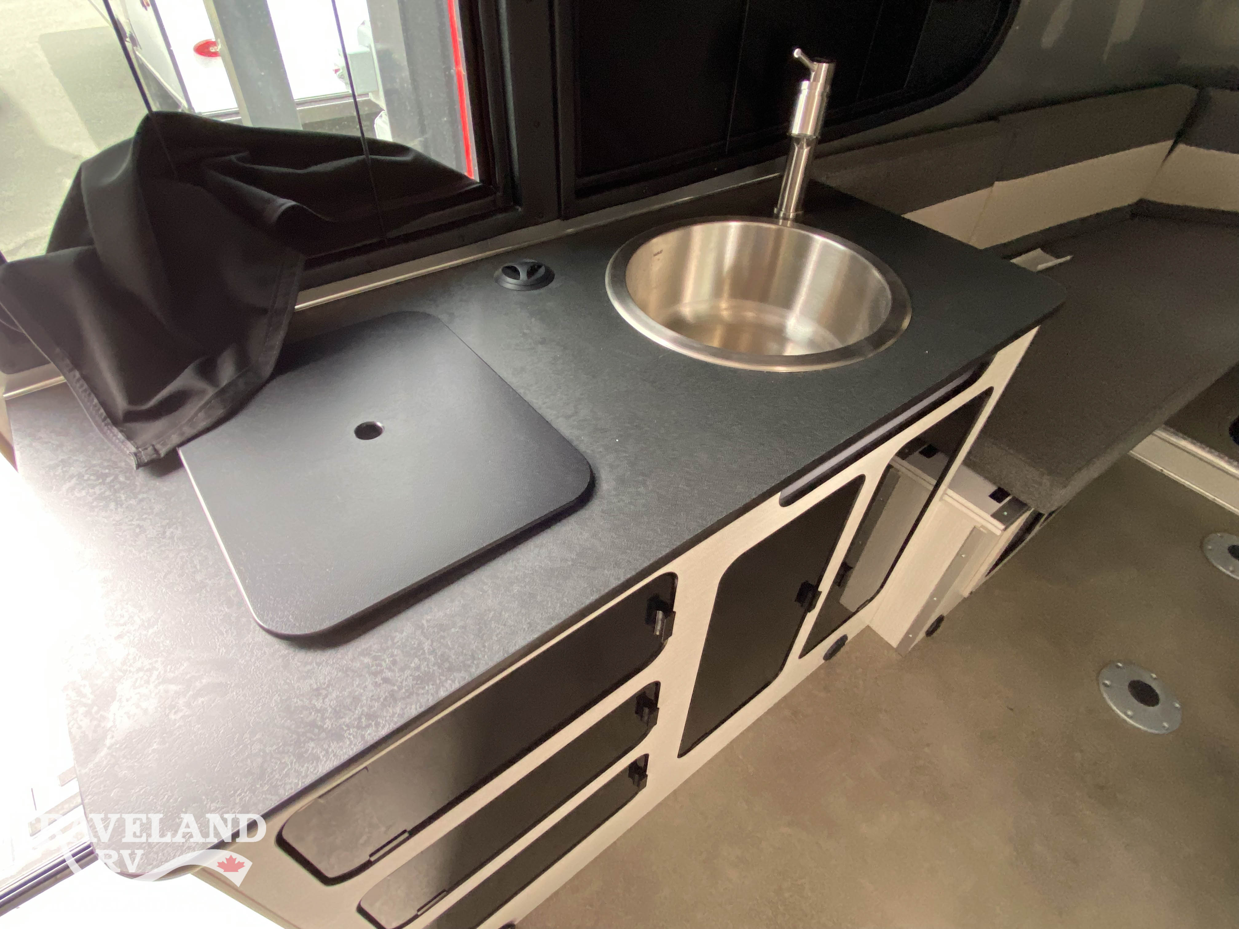 2026 AIRSTREAM 20XE BASECAMP - Image 10