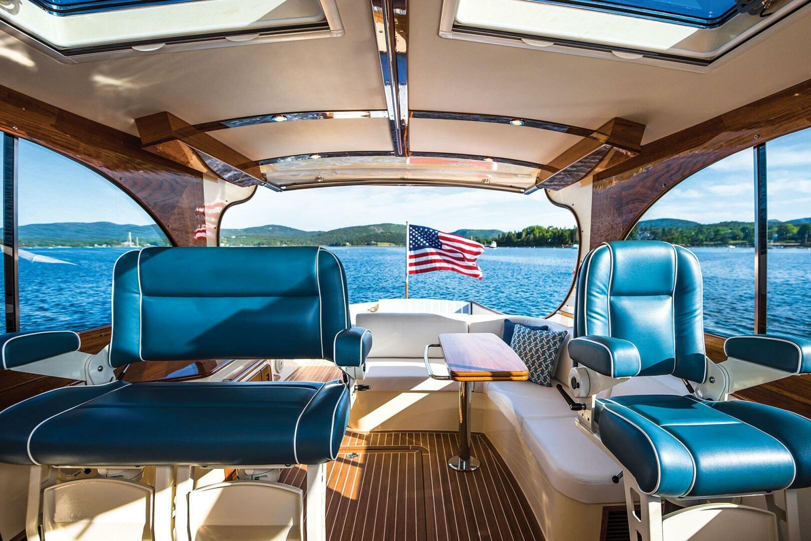 2019 Hinckley PB40 - Image 2