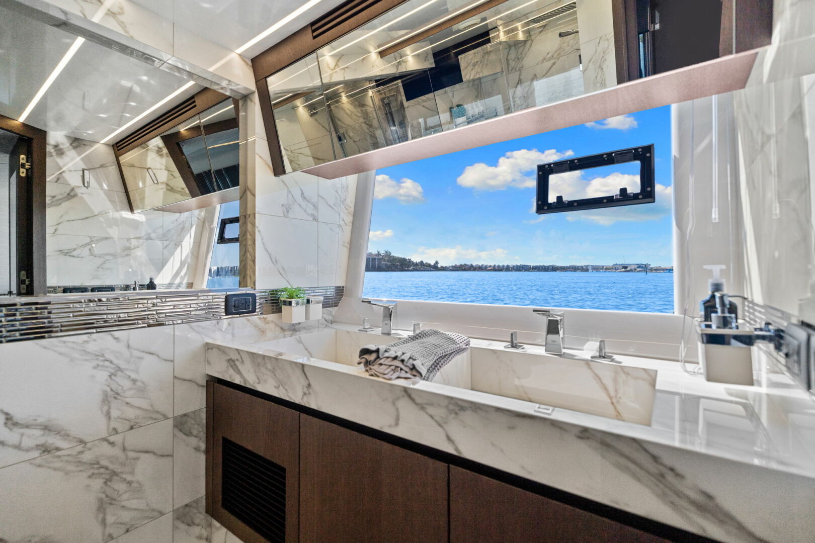 2020 Galeon 680 FLYBRIDGE - Image 40