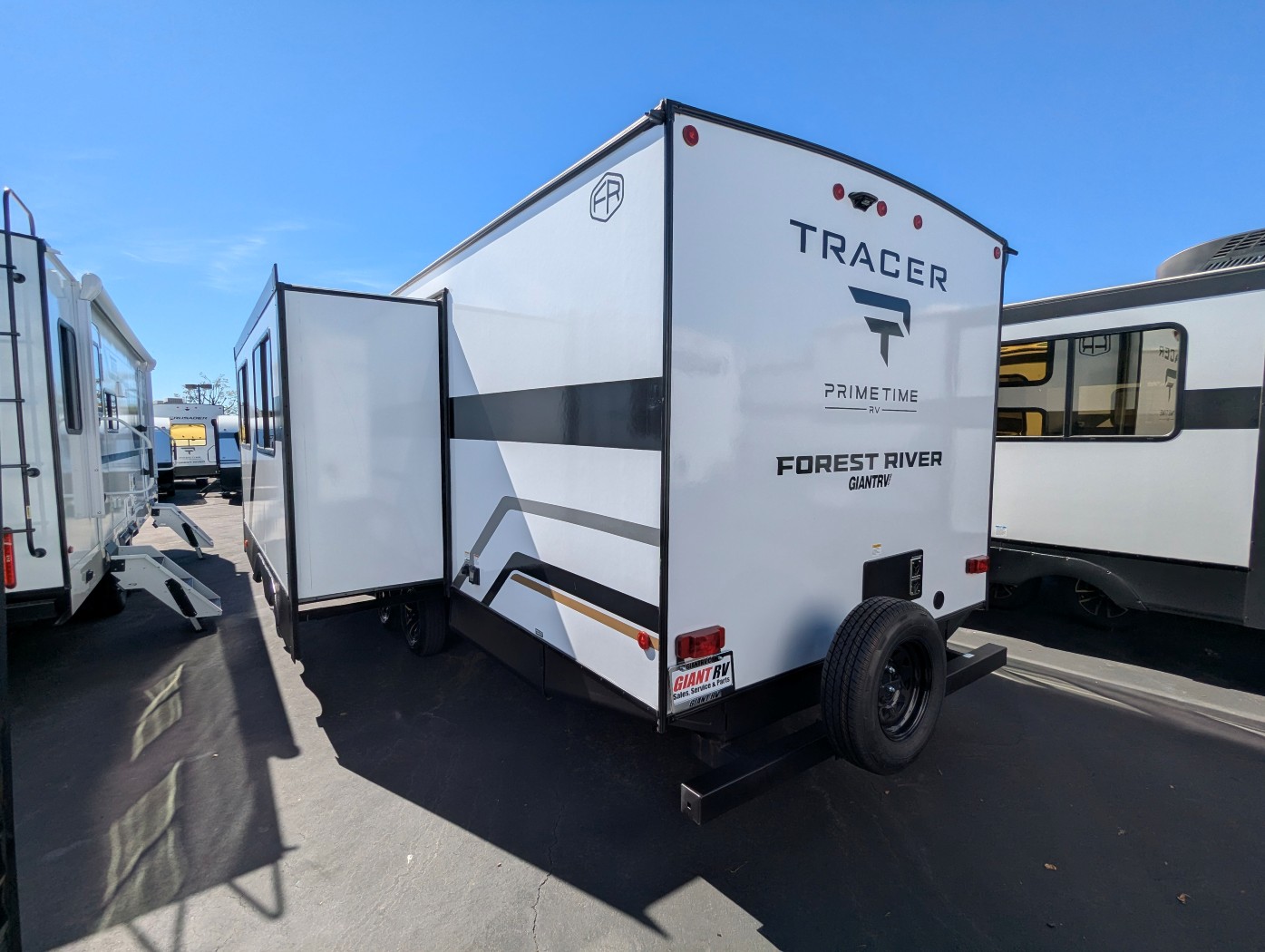 2026 Prime Time Tracer 275BH - Image 4