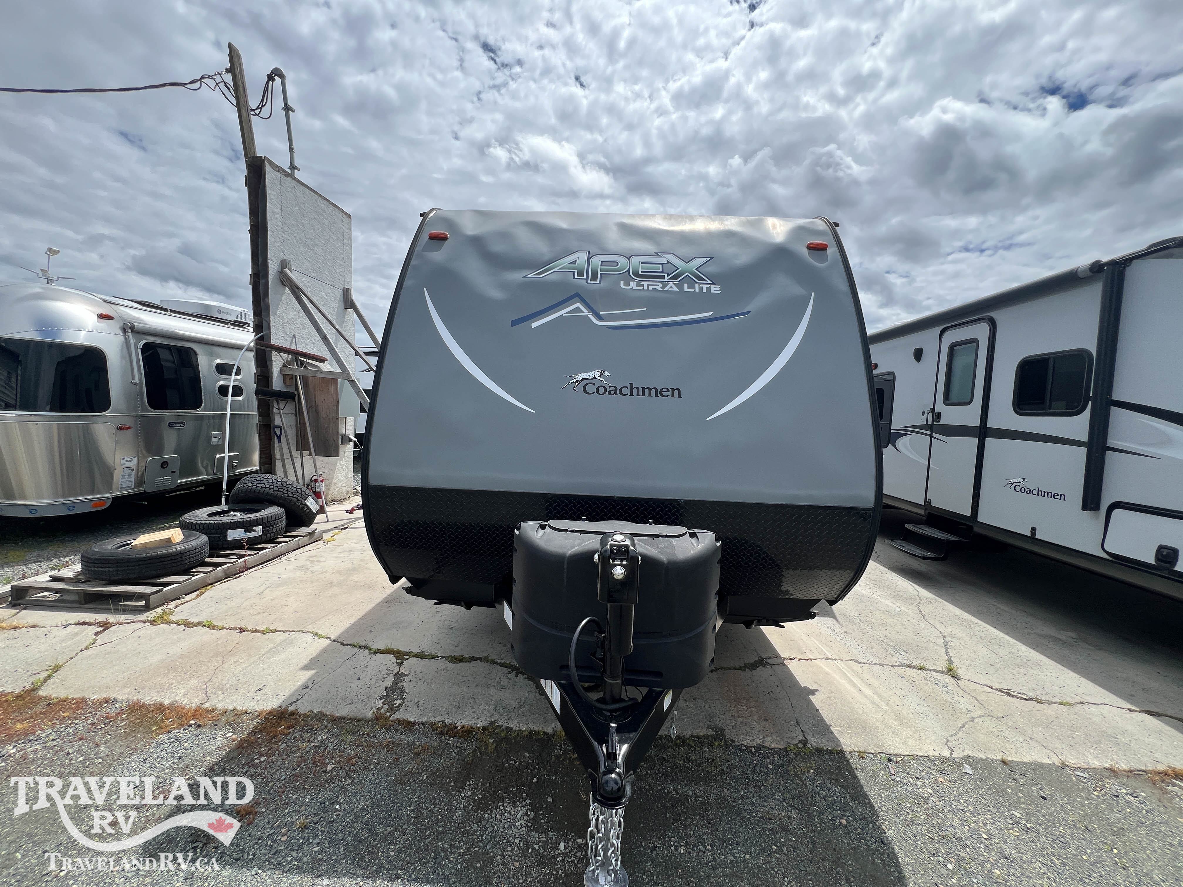 2020 COACHMEN APEX NANO 245BHS - Image 4