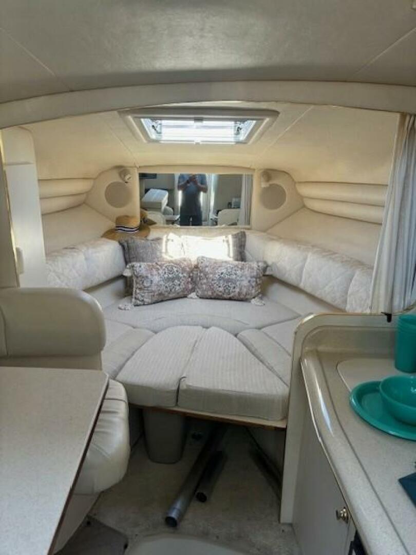 2000 Sea Ray 270 Sundancer - Image 21