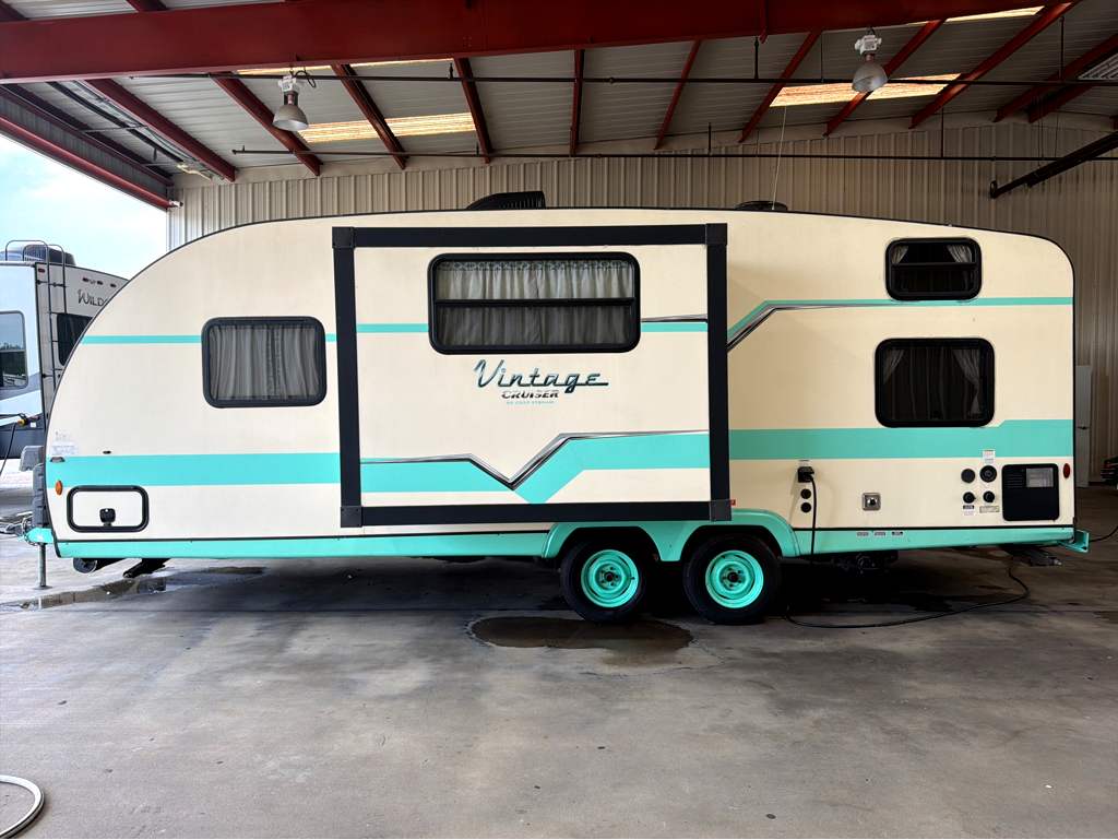 2019 GULF STREAM VINTAGE CRUISER 23QBS - Image 4